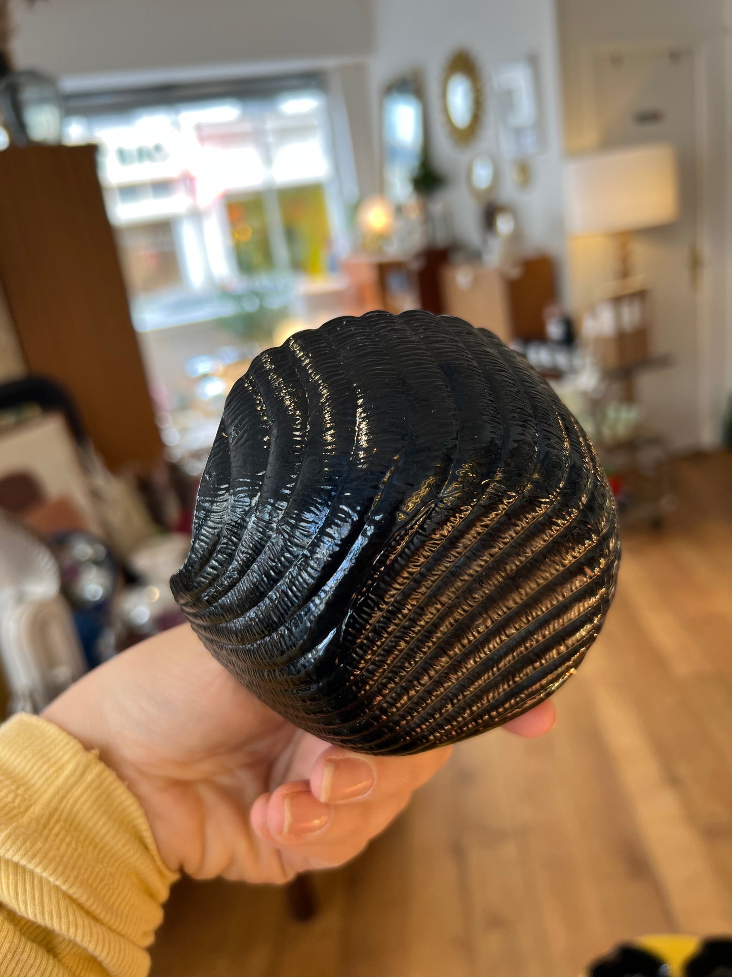 Coupelles coquillages vintage noires