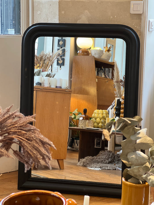 Grand miroir Louis Philippe ancien noir mat