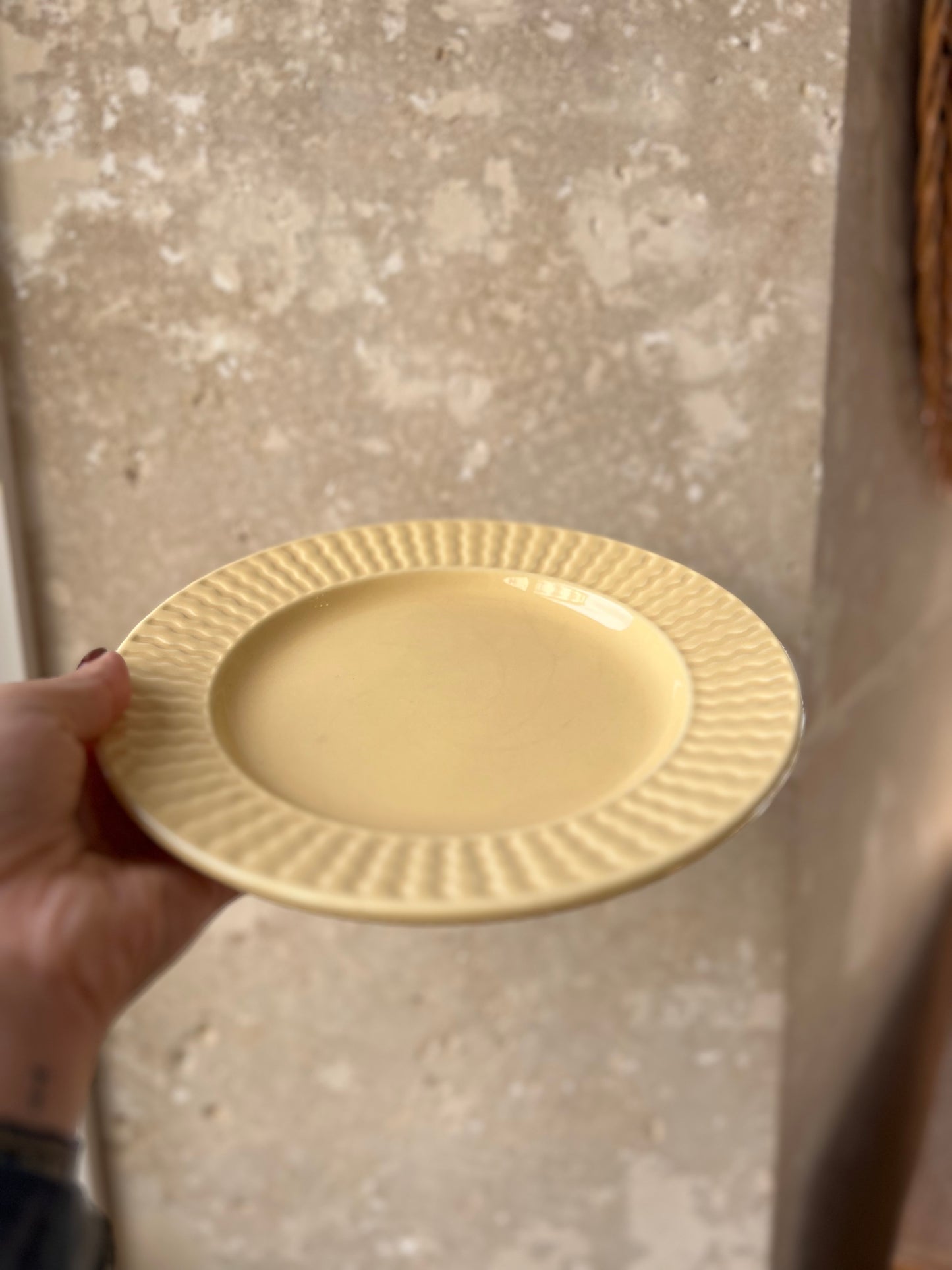 Assiettes semies creuses vintage jaune beurre