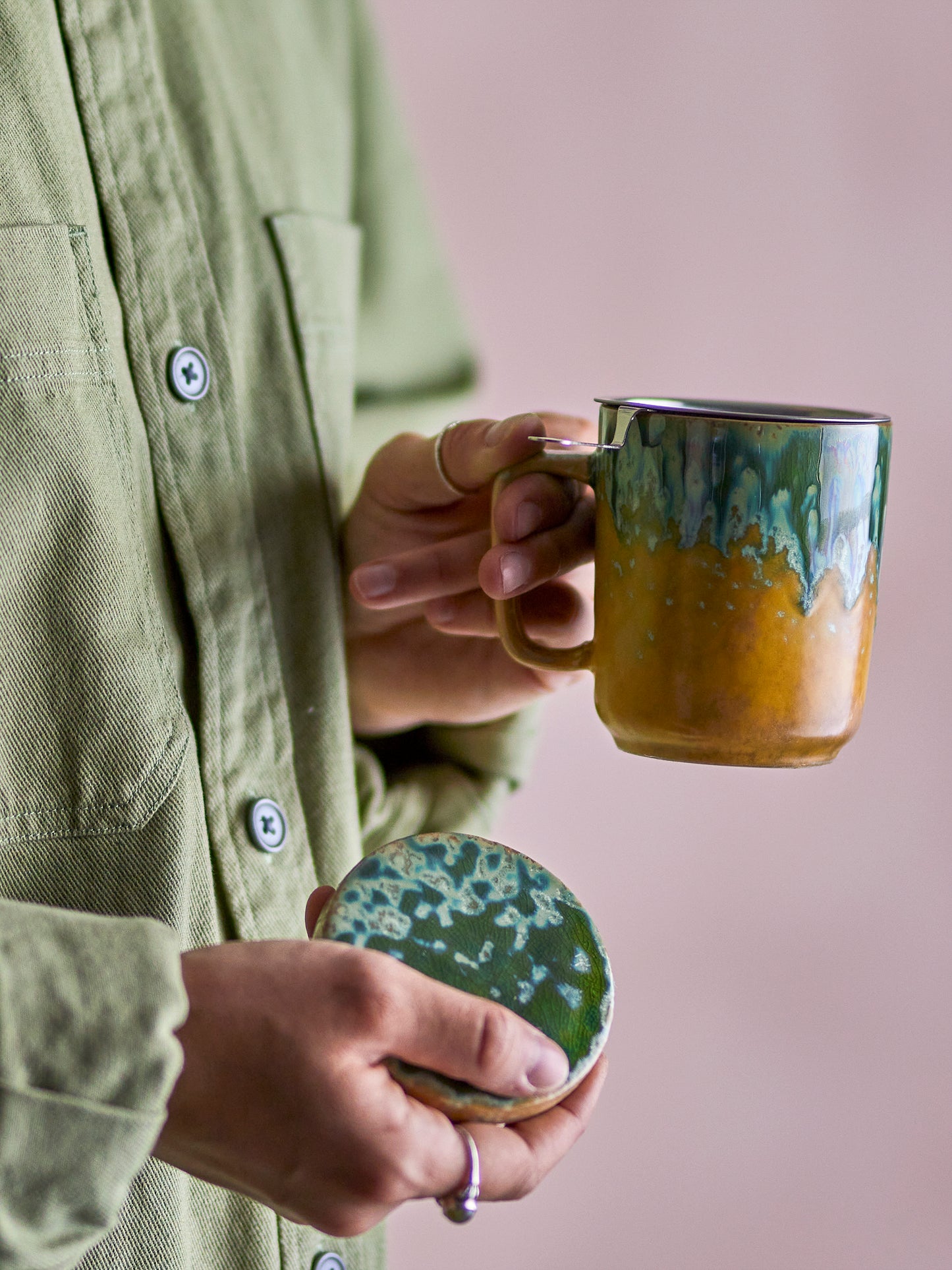 Tasse Yuma avec couvercle et passoire à thé, Multicolore, Grès