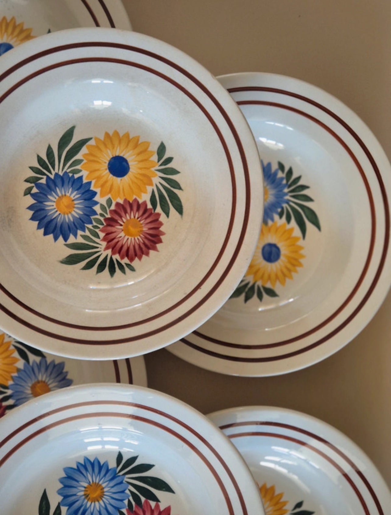 Assiettes creuses Choisy le Roi