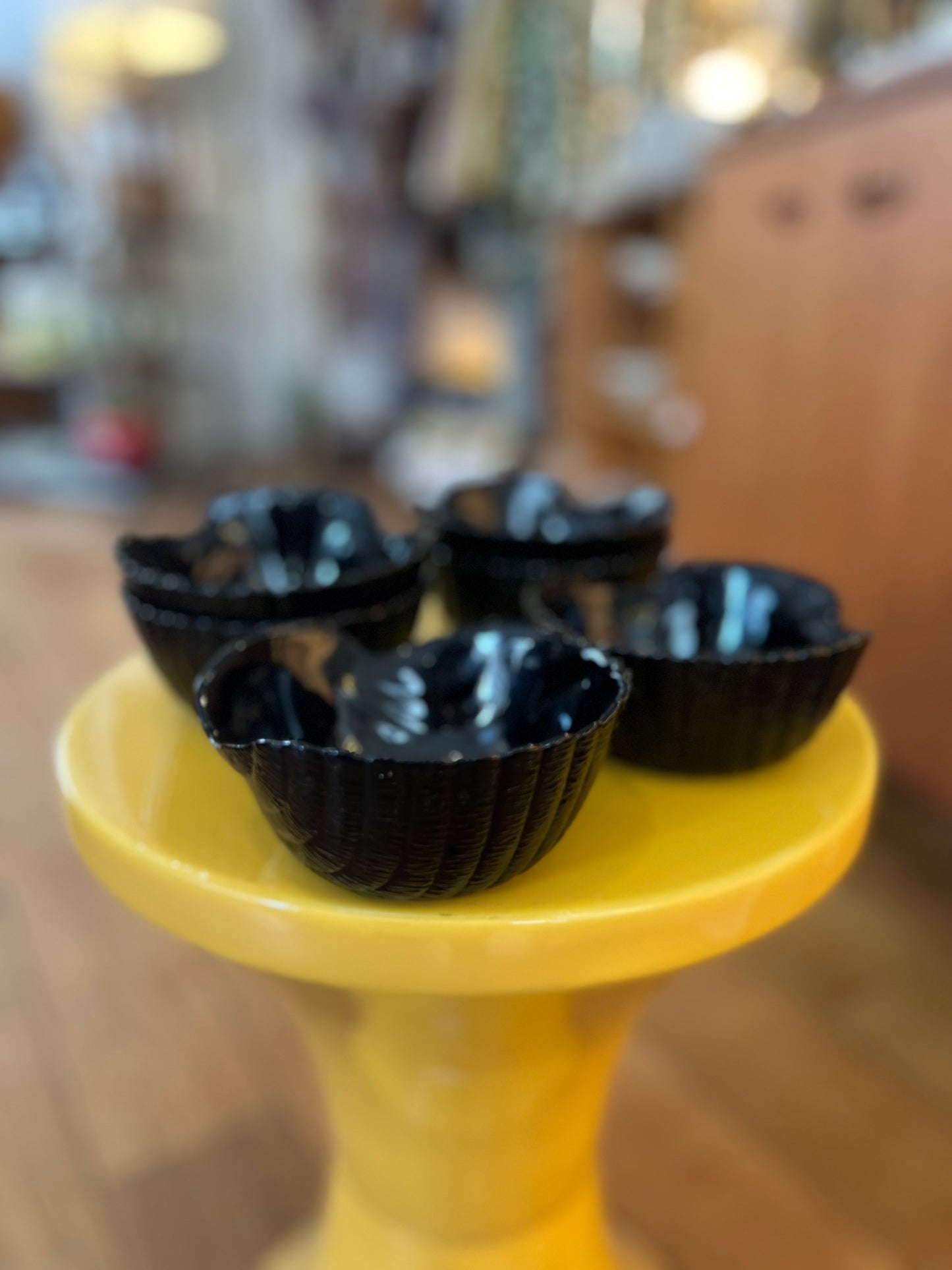 Coupelles coquillages vintage noires