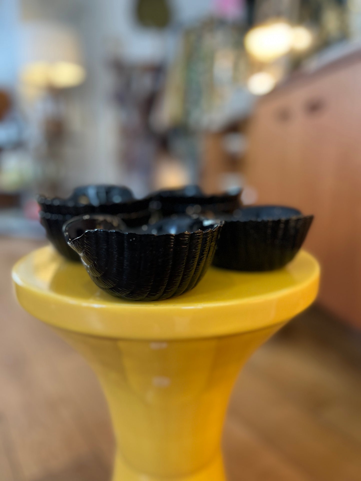 Coupelles coquillages vintage noires