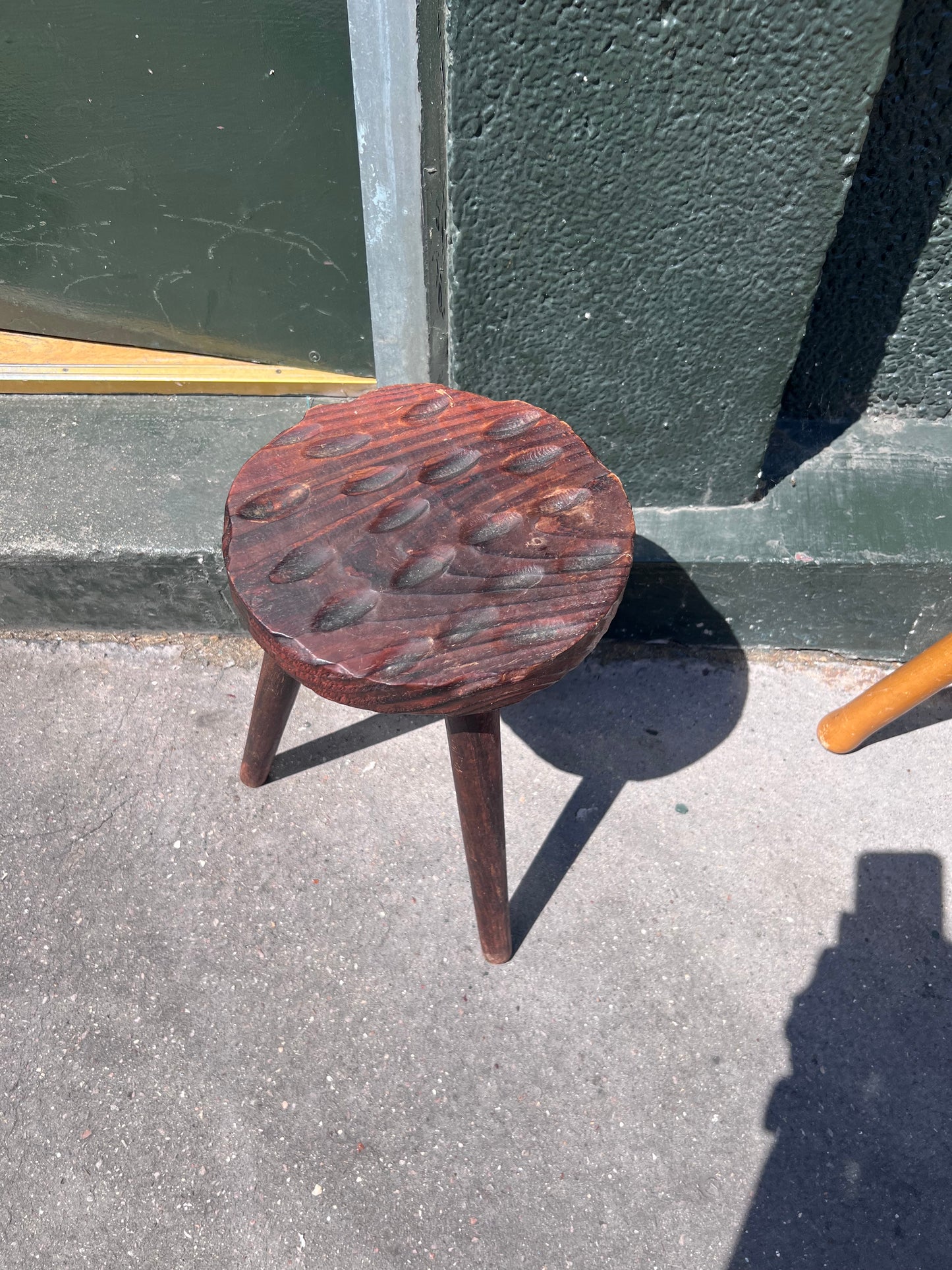 Tabouret tripode vintage
