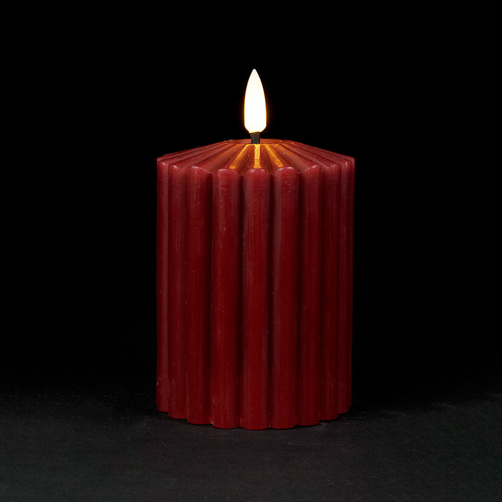 BOUGIE LED PILIER GRENAT D7.5XH13.5CM PARAFFINE