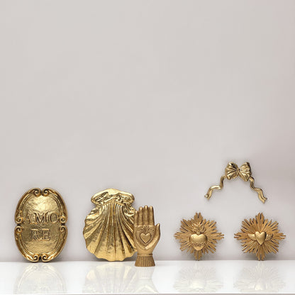 Déco main Ex-voto doré L7 P3,5 H16cm
