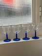 Verre en cristallin pieds bleus vintage