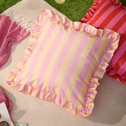 Coussin d'extérieur à volants Palm Royale à rayures rose/jaune: Rose/Jaune / Garni en polyester / 50 x 50 cm