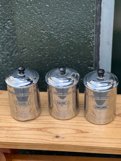Boîtes de cuisine vintage en inox