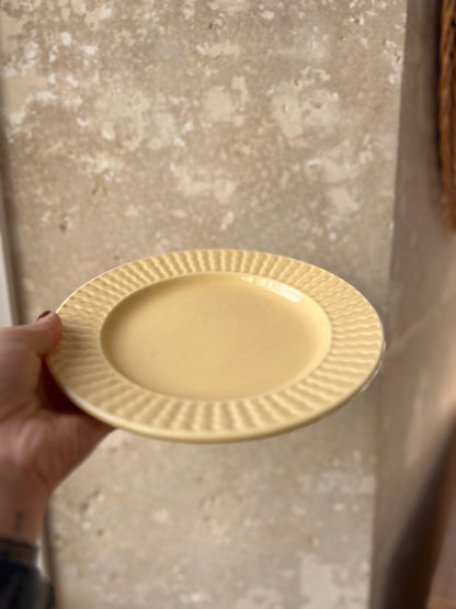 Assiettes semies creuses vintage jaune beurre