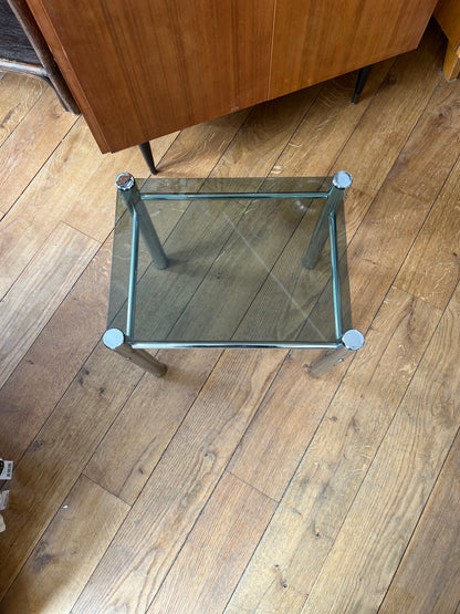 Table d’appoint chrome et verre fumé vintage
