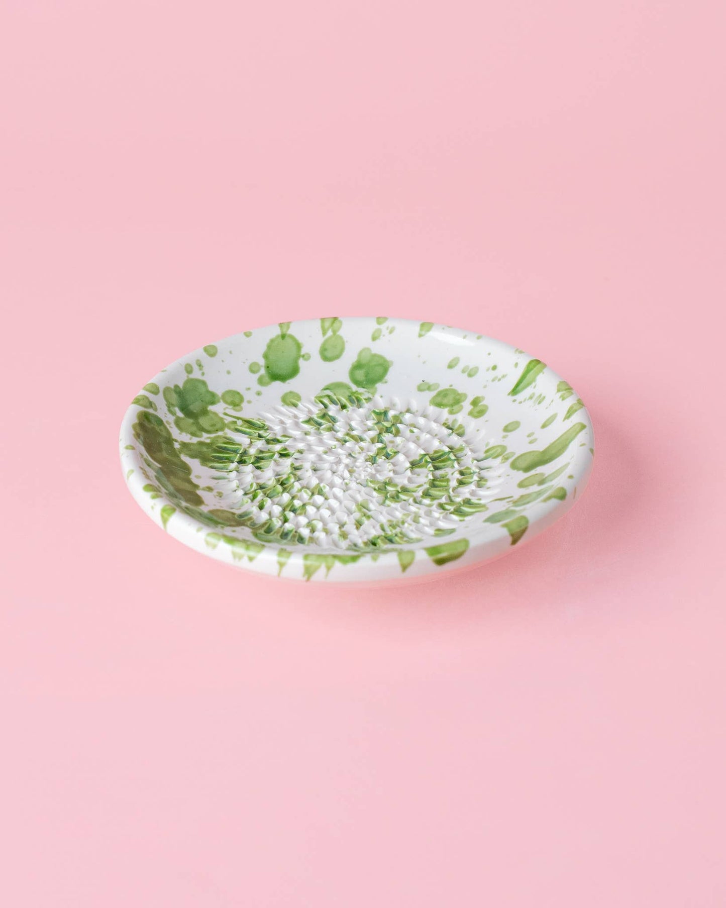 Assiette râpe-ail en céramique - petite verte et blanche - mousse: AVEC EMBALLAGE
