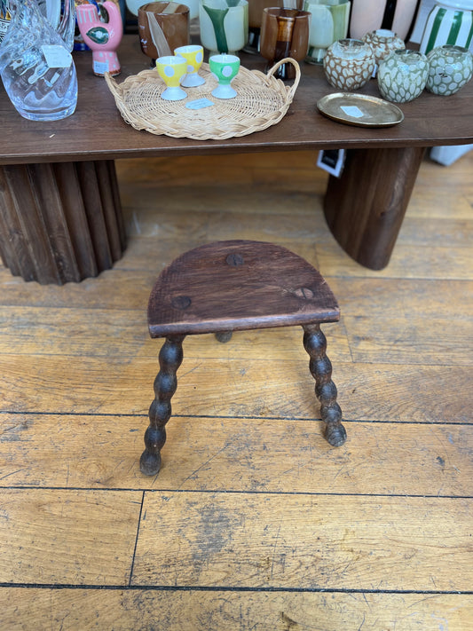 Tabouret tripode de ferme