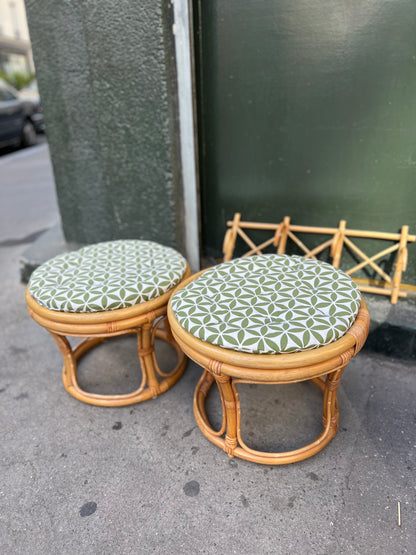 Tabouret vintage rotin avec coussin