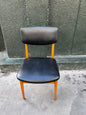 Chaise vintage cuir et bois
