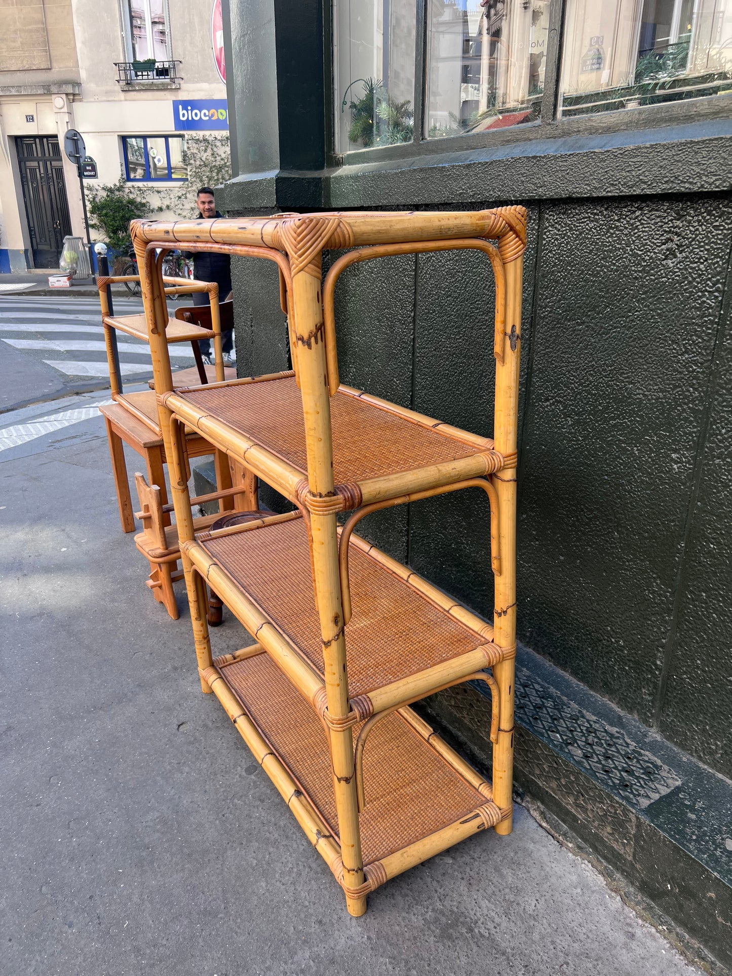 Étagère rotin vintage