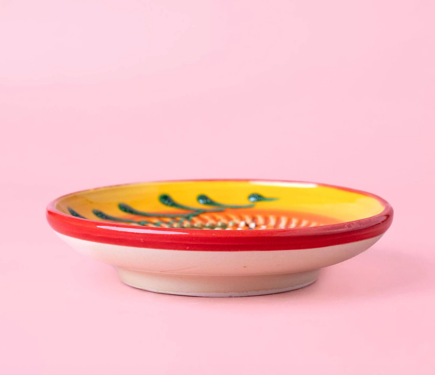Râpe à l’ail et au gingembre PETITE assiette en céramique faite à la main / Provençale