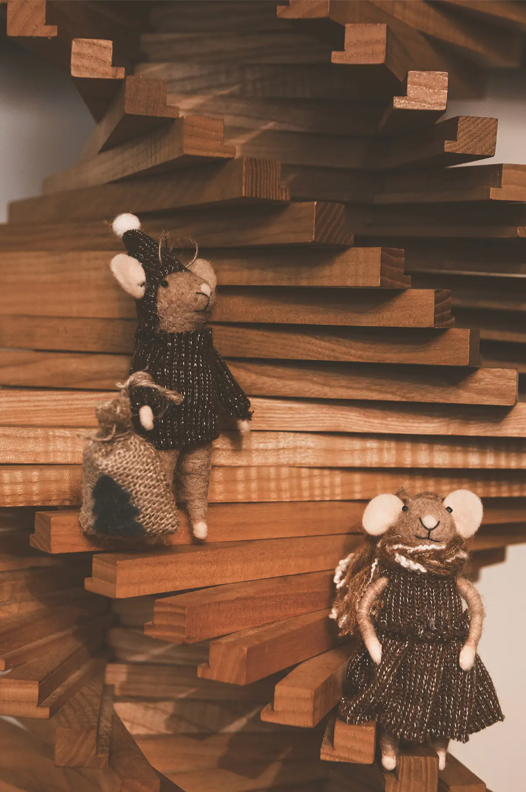 Souris gris-brun - Sac cadeau de Noël