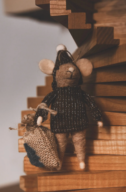 Souris gris-brun - Sac cadeau de Noël