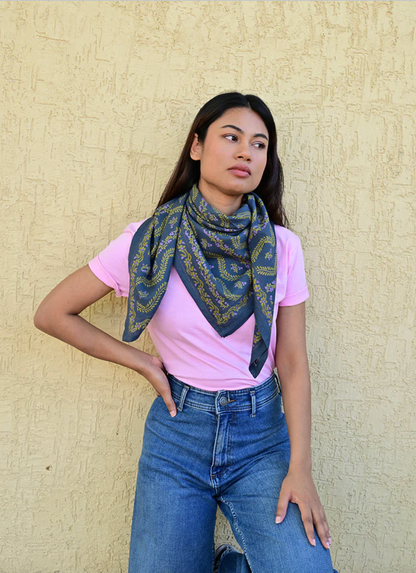 Grand foulard Antoinette Bleu Marine - Byzantine