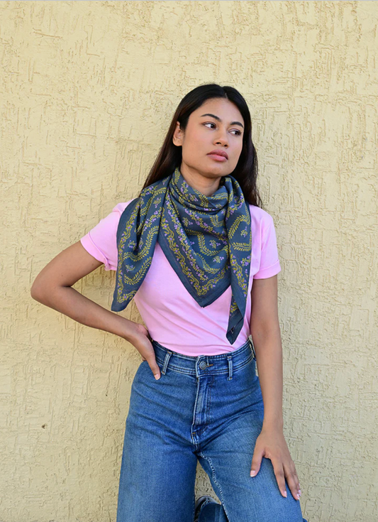 Grand foulard Antoinette Bleu Marine - Byzantine