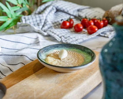 Petite assiette râpe ail - en céramique faite à la main - motif dégradé bleu - Prête à offrir