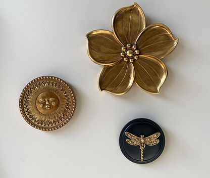Deco murale ronde soleil dore 11,8cm