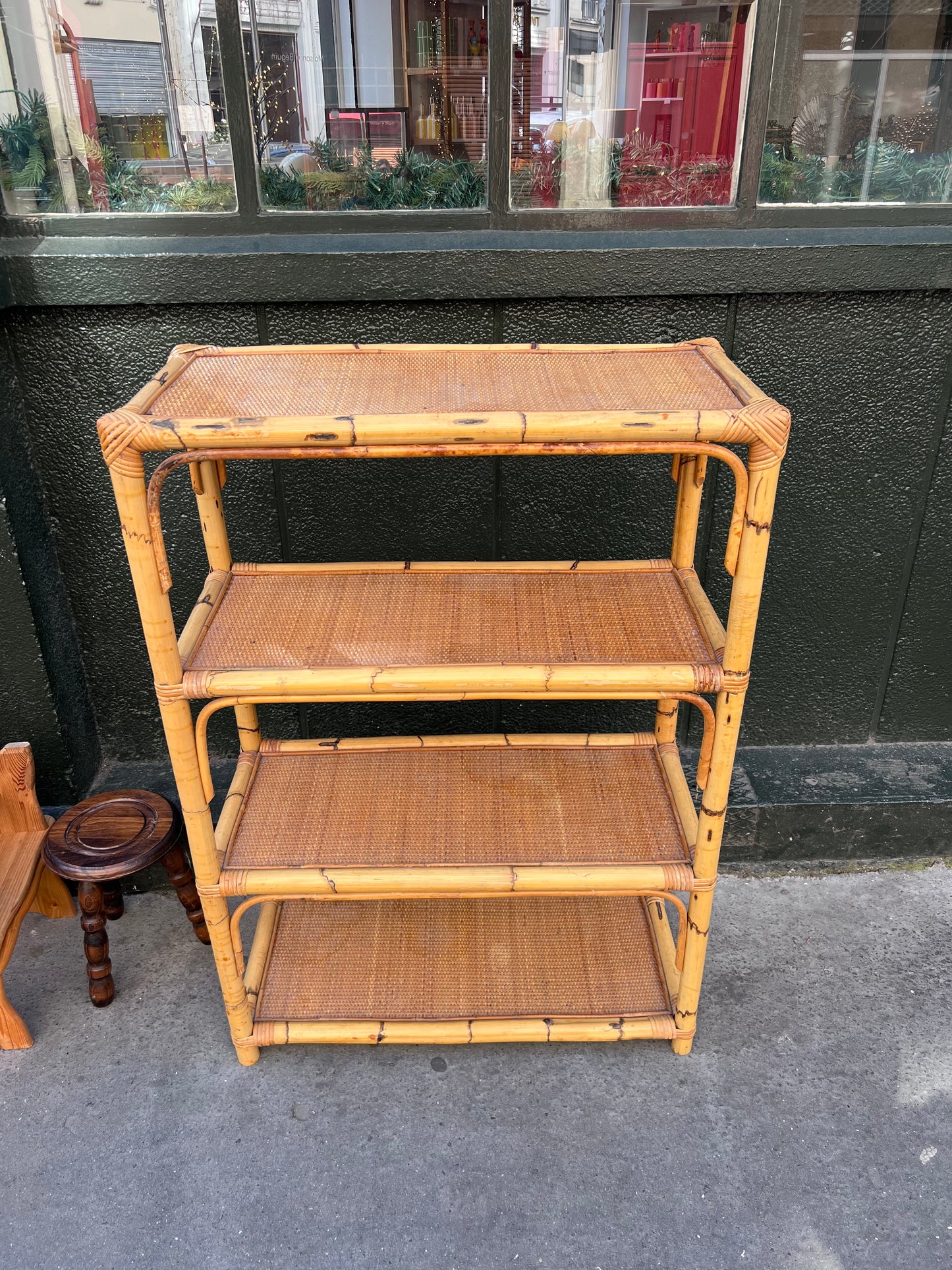 Étagère rotin vintage