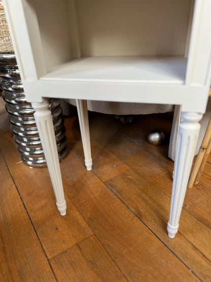 Table de chevet vintage avec tiroir