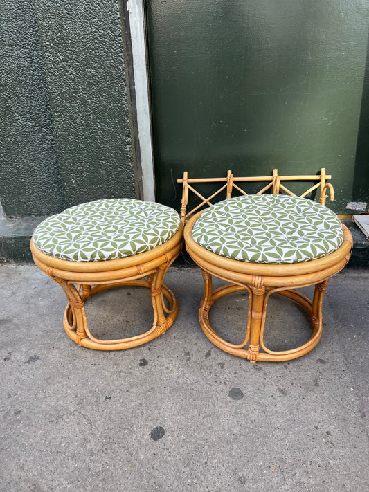 Tabouret vintage rotin avec coussin