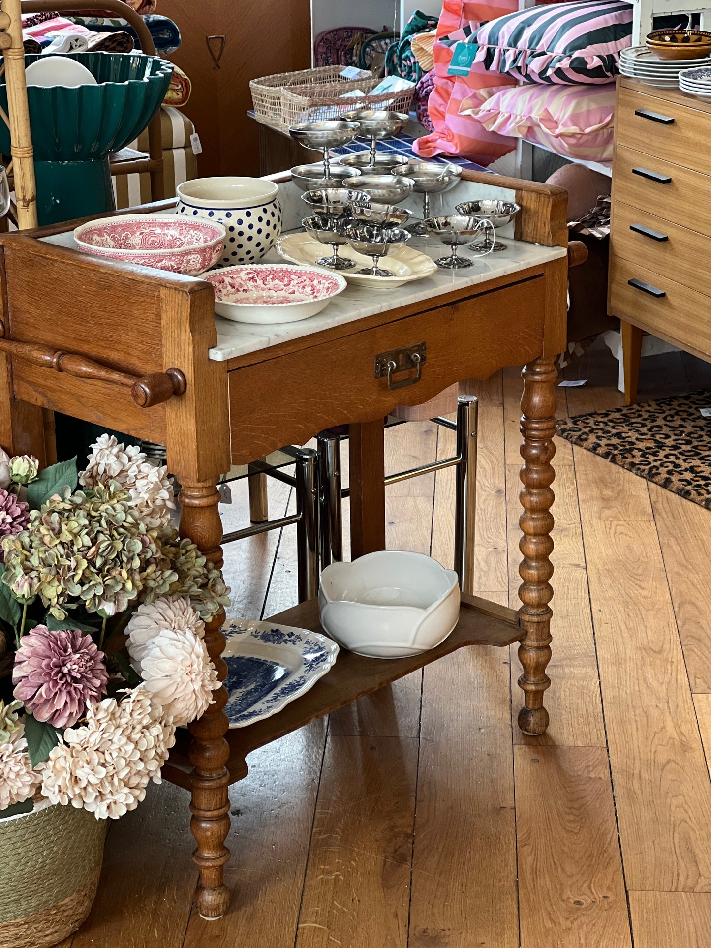 Meuble bois et marbre vintage