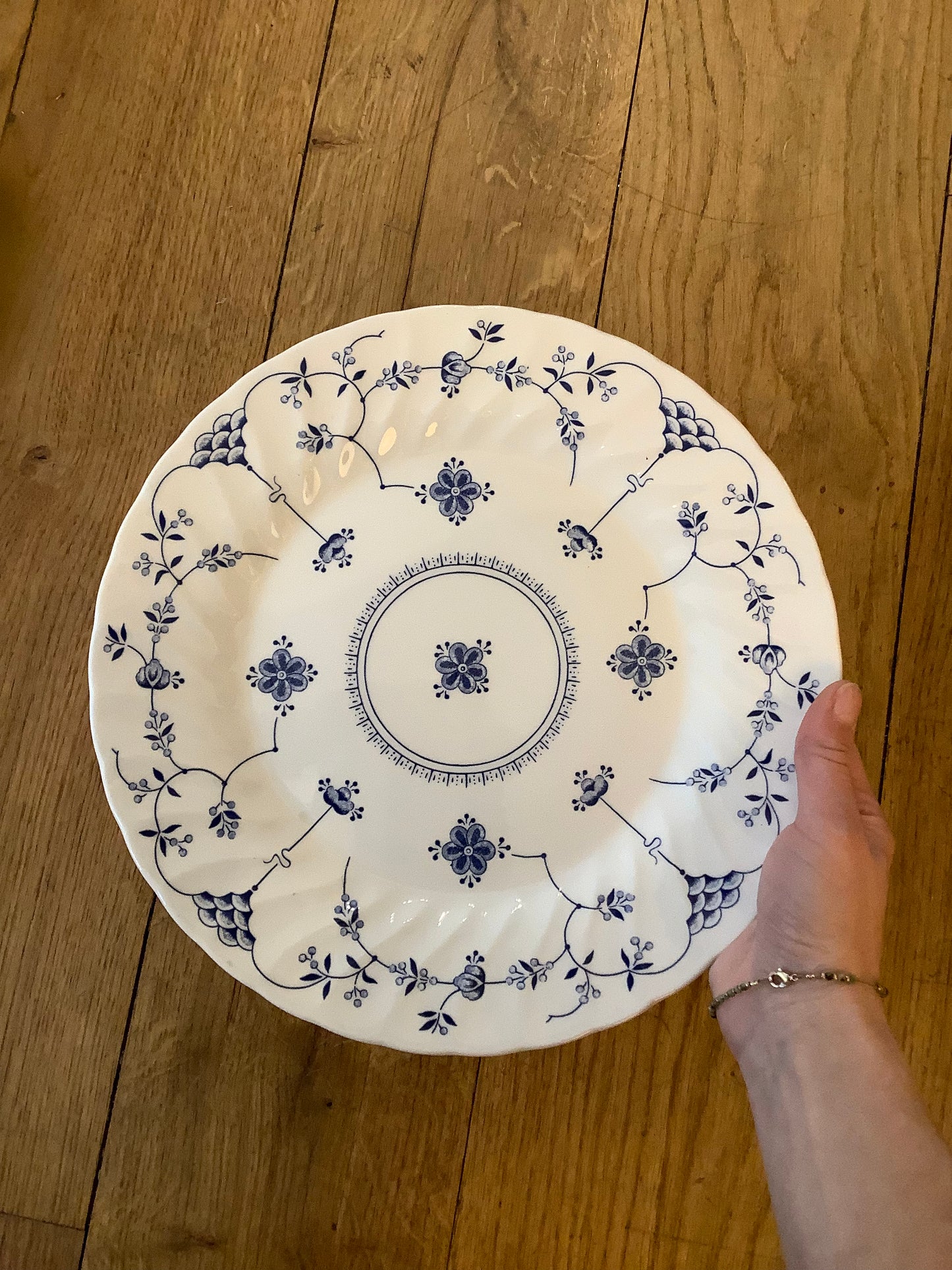 Assiette vintage bleue et blanche