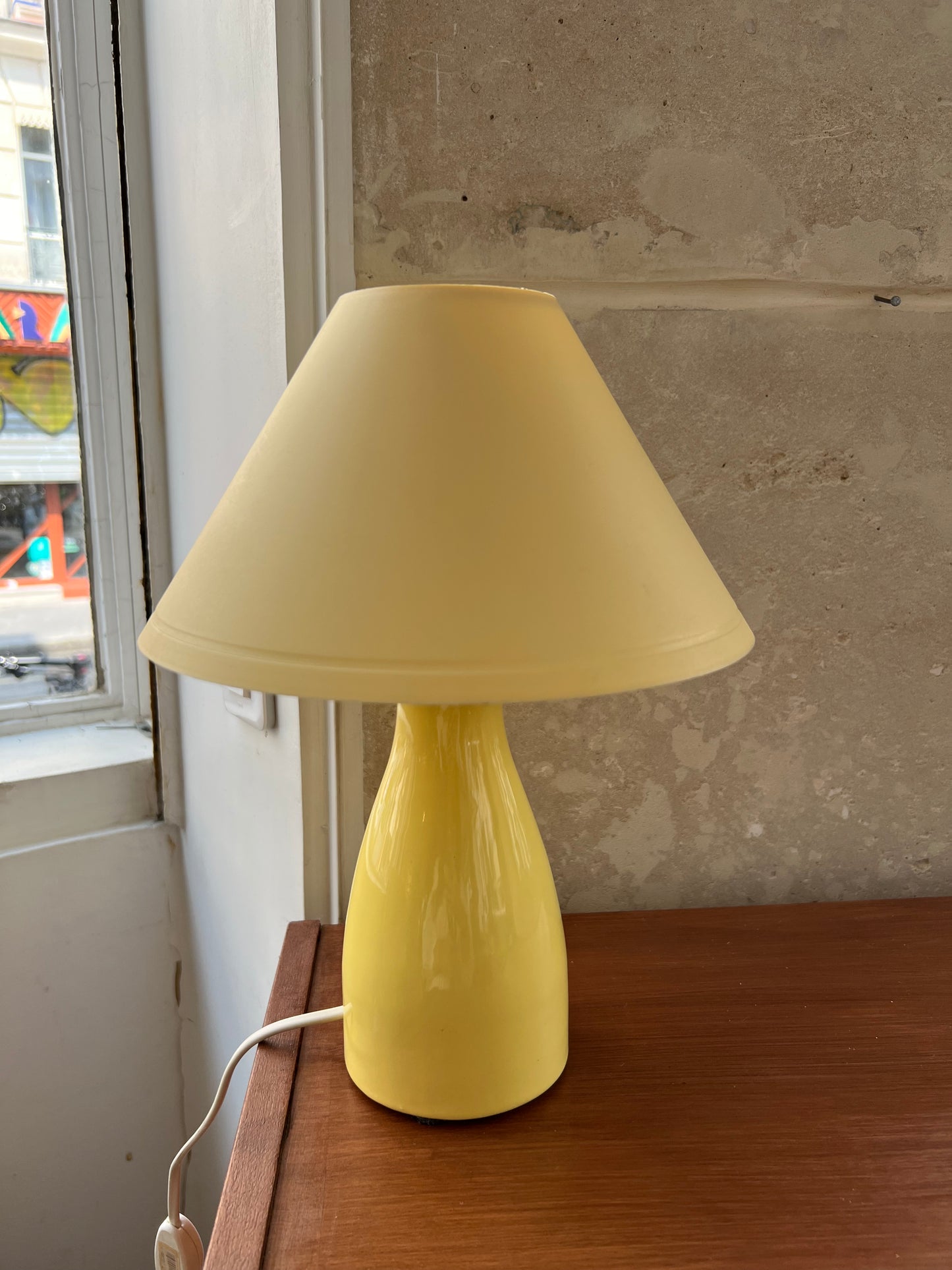 Lampe vintage jaune pale