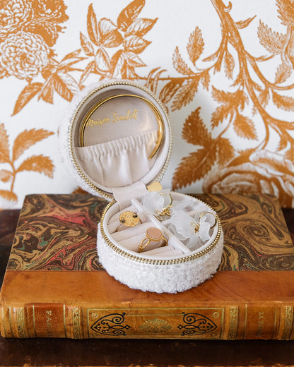 Boîte à bijoux de voyage Yvonne en moumoute - blanc