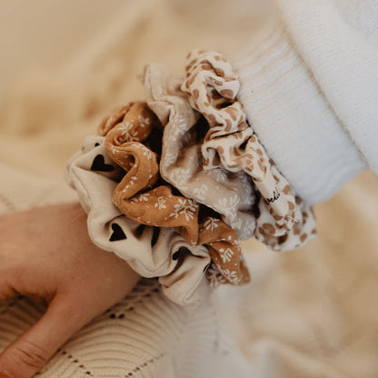 Chouchou gaze de coton - Petits coeurs noirs