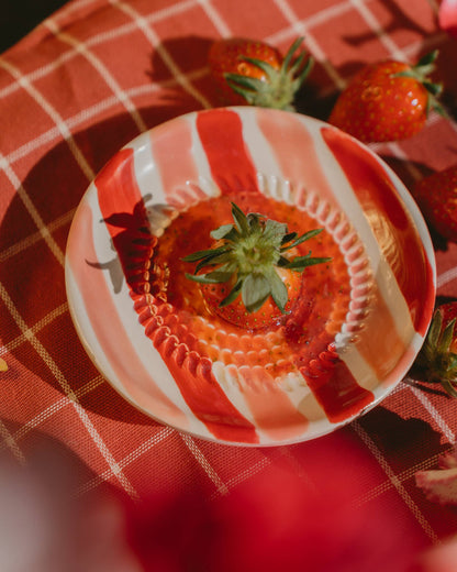Petite assiette râpe-ail en céramique - Prête à offrir - Motif cœur: AVEC EMBALLAGE