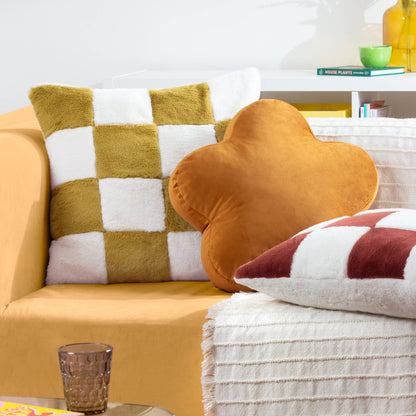 Coussin en fausse fourrure Cozee Check Olive: Olive / Garni en polyester / 50 x 50 cm