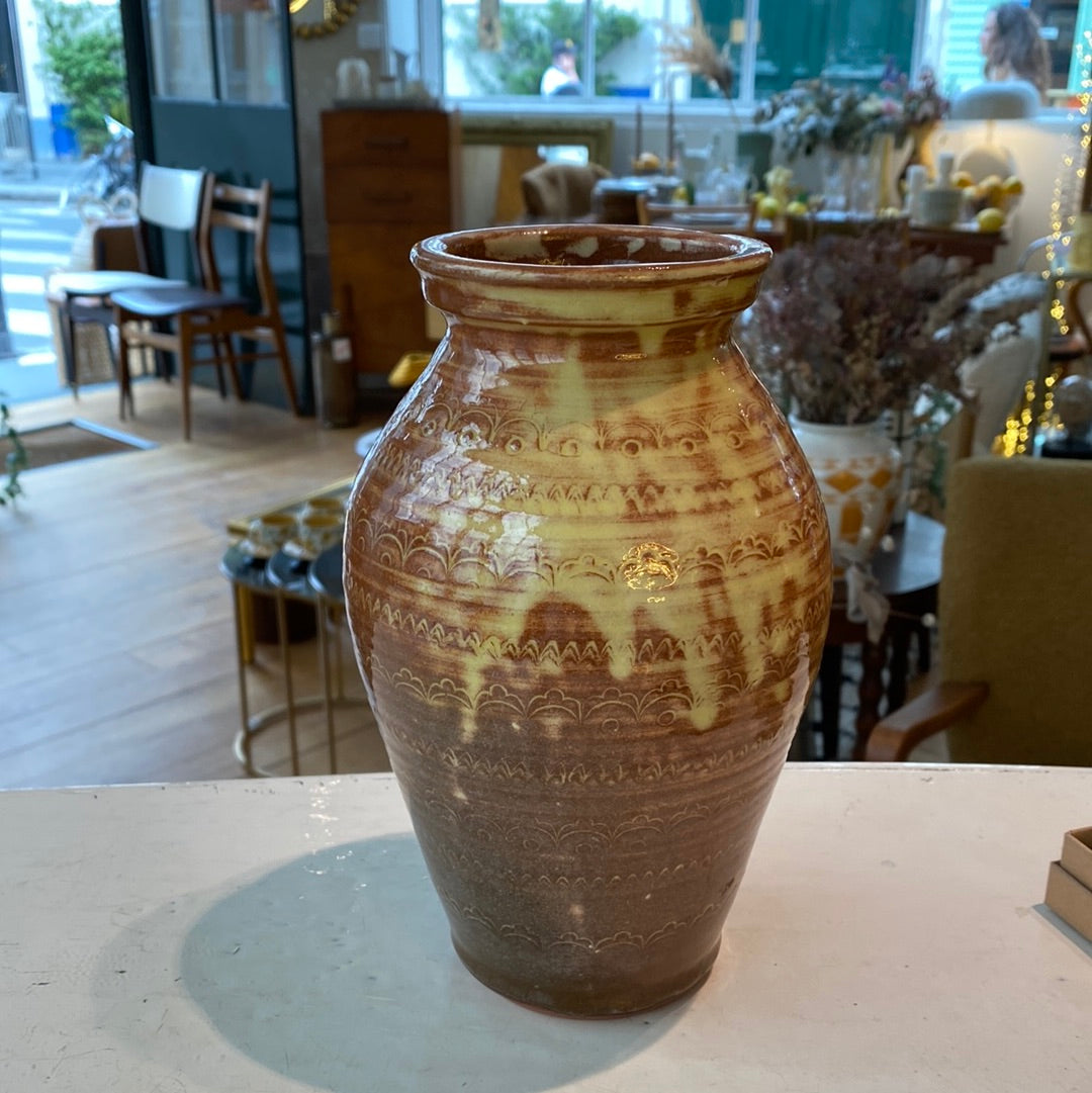 Vase made in corse